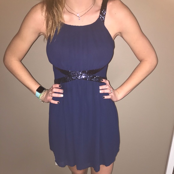 Dress - Picture 1 of 2